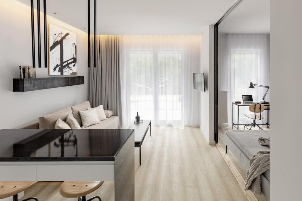 Deluxe Apartment In City Center, Steam Park Krakow Bagian luar foto